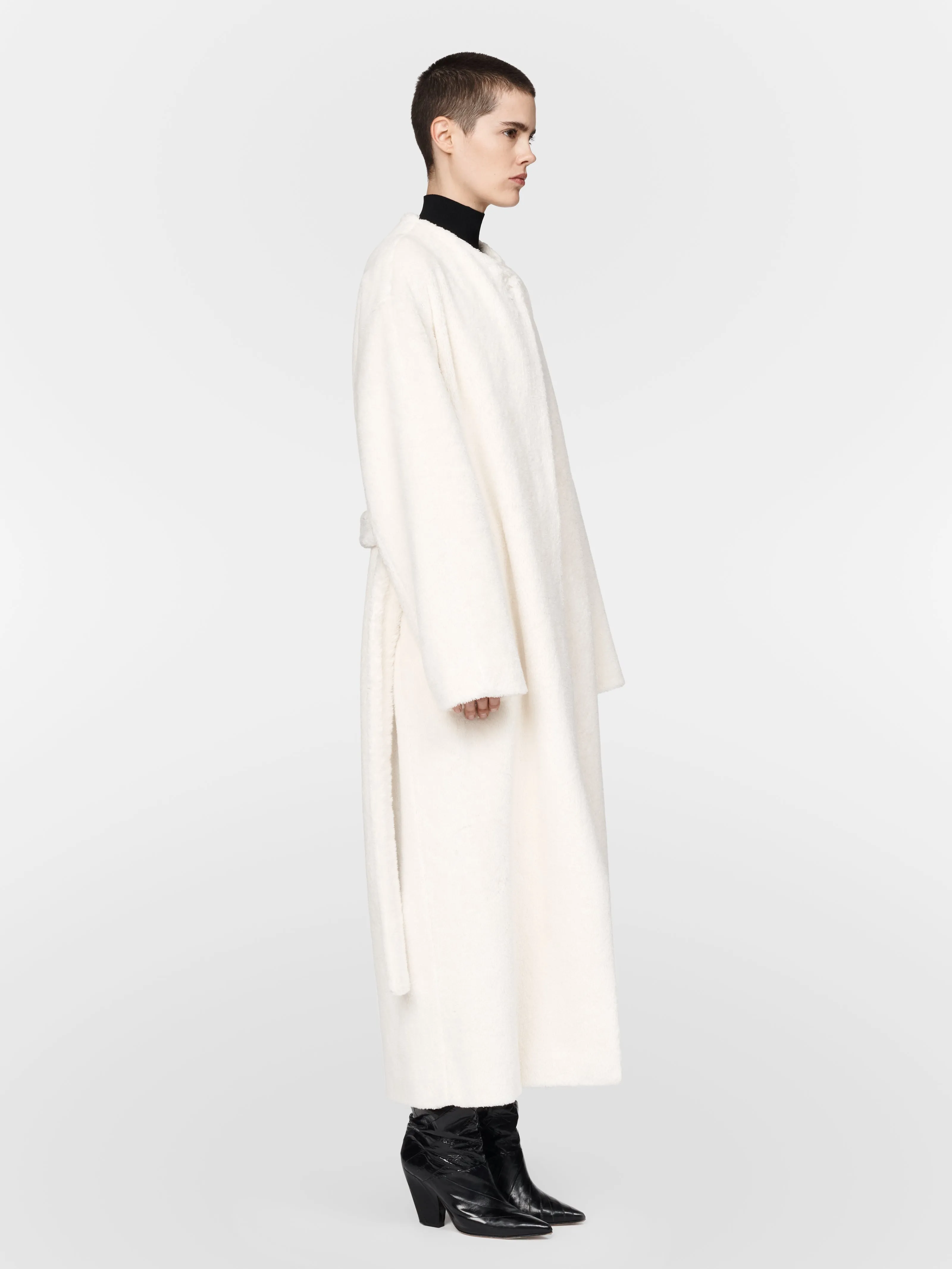 Bathrobe Coat in Ivory