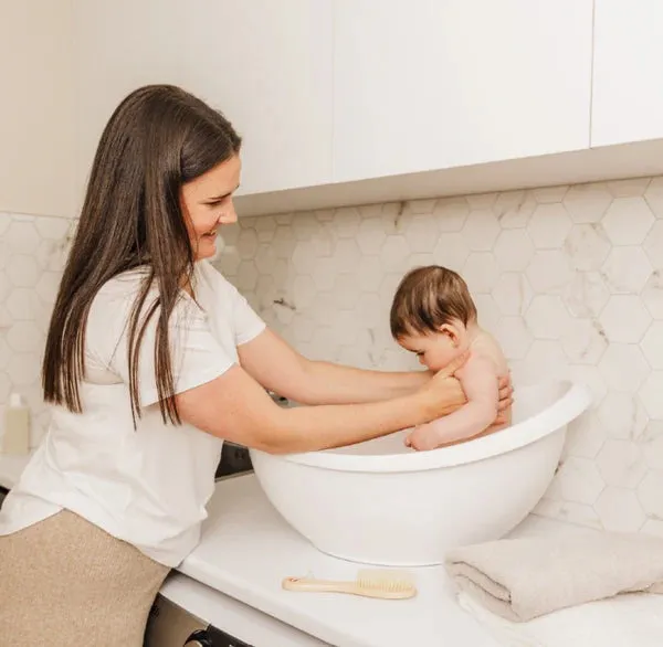 Bubble Baby Bath with Newborn Support Insert