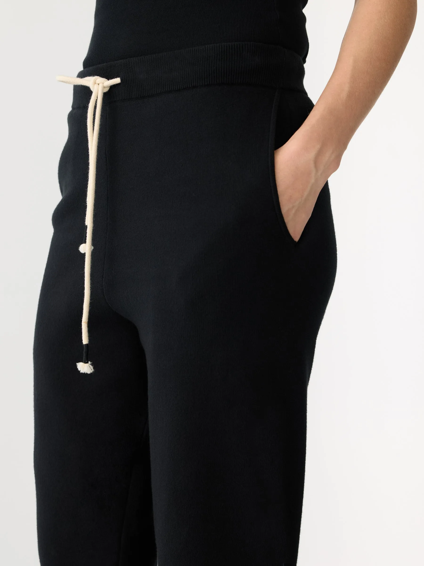 compact cotton knit pant