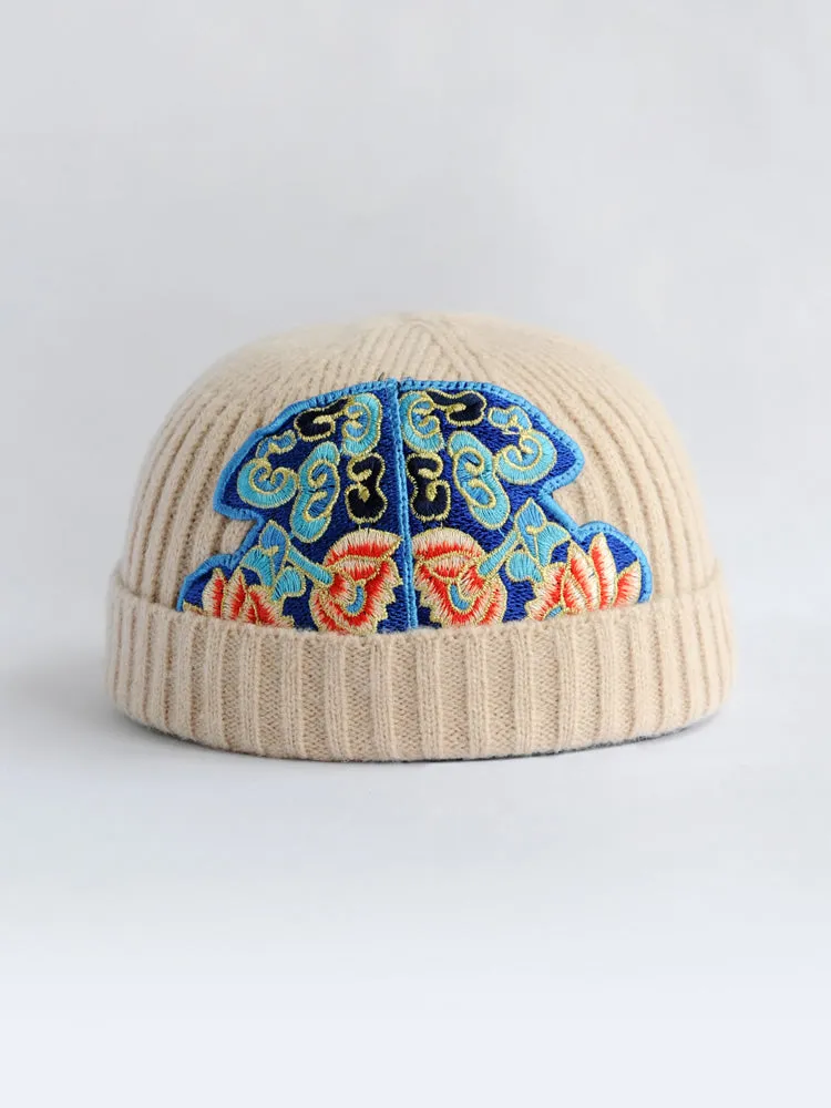 Ethnic style embroidered dome melon skin hat women's elastic good light soft knit hat autumn and winter warm beanie