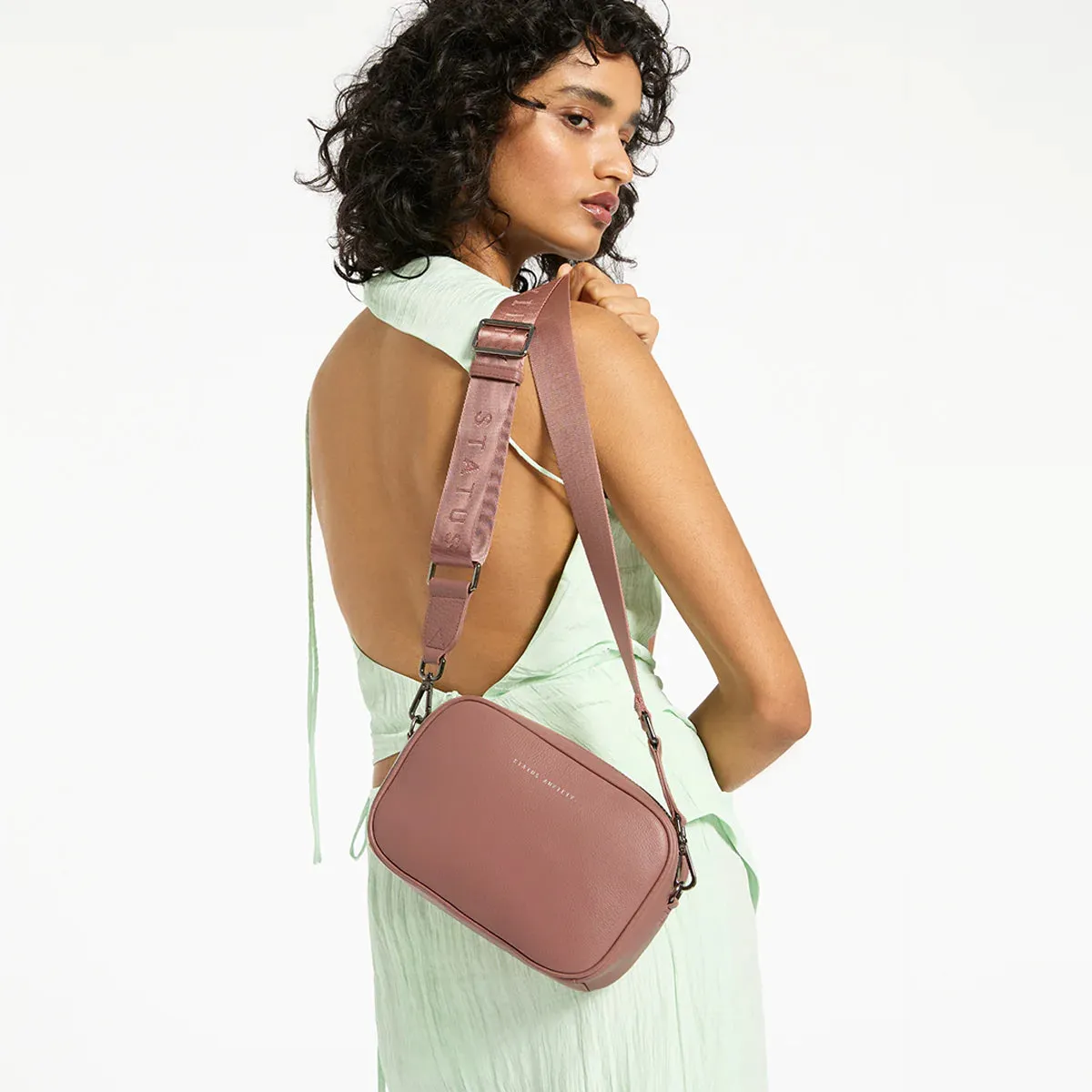 Plunder Leather Bag with Webbed Strap in Dusty Rose