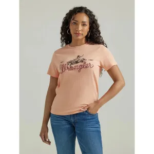 WOMEN'S WRANGLER WESTERN GRAPHIC REG FIT TEE IN SALMON